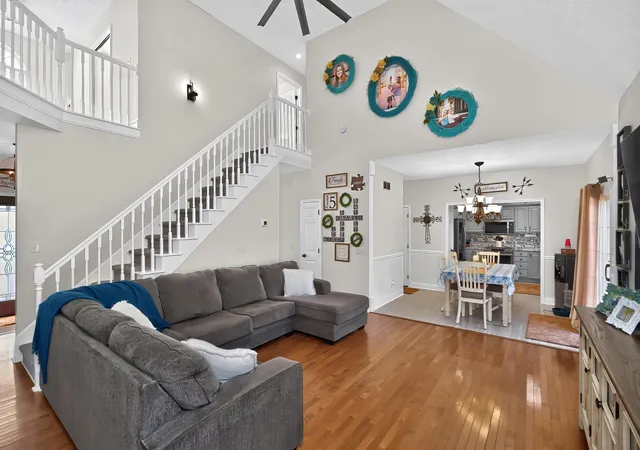 Photo 2 of Single family home for sale at 444 Oakley Ave, Harrodsburg, KY 40330 | MLS# 26024585 | Listing updated on 2026-09-14