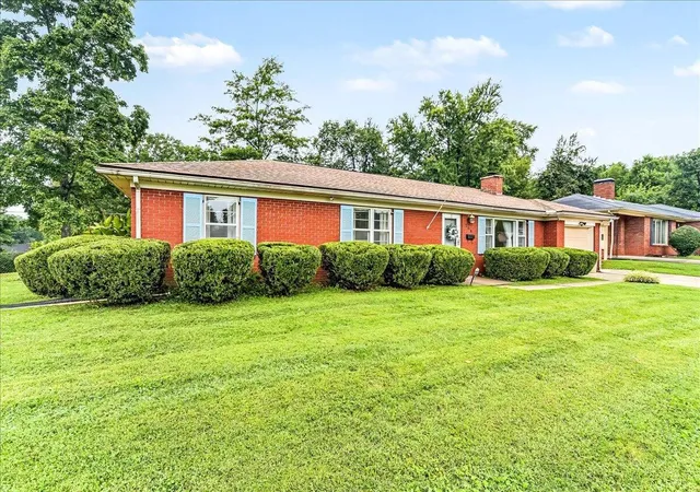 Photo 3 of Single family home for sale at 508 Hiawatha Trl, Frankfort, KY 40601 | MLS# 26024665 | Listing updated on 2026-09-15