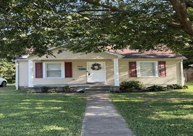 Photo 1 of Single family home for sale at 705 W Housman St, Mayfield, KY 42066 | MLS# 26024584 | Listing updated on 2026-09-12