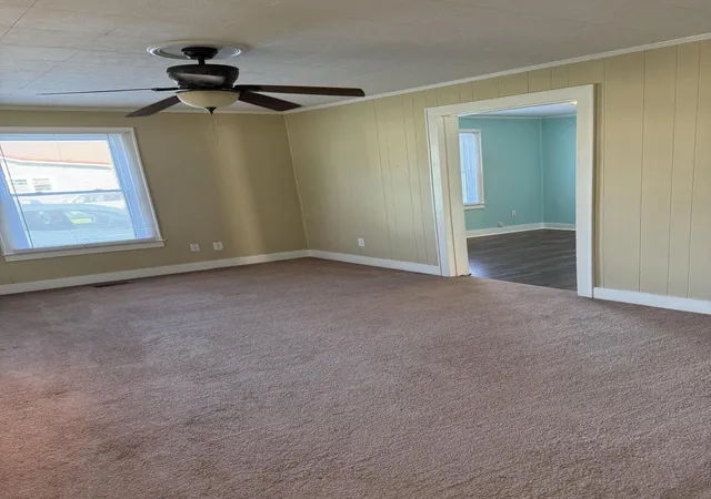 Photo 2 of Single family home for sale at 705 W Housman St, Mayfield, KY 42066 | MLS# 26024584 | Listing updated on 2026-09-12