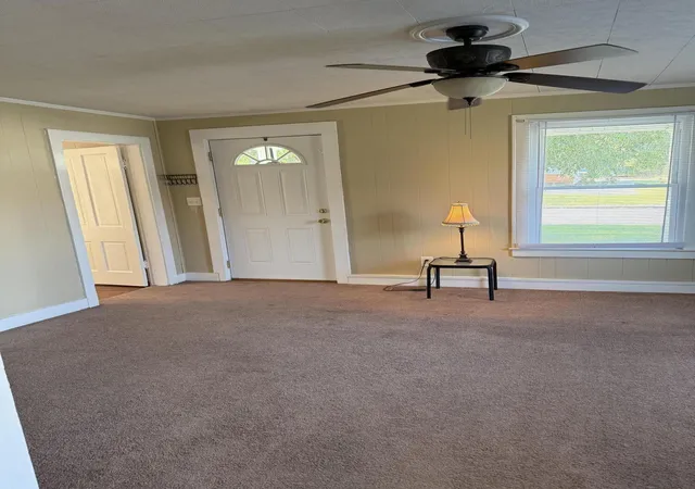 Photo 3 of Single family home for sale at 705 W Housman St, Mayfield, KY 42066 | MLS# 26024584 | Listing updated on 2026-09-12