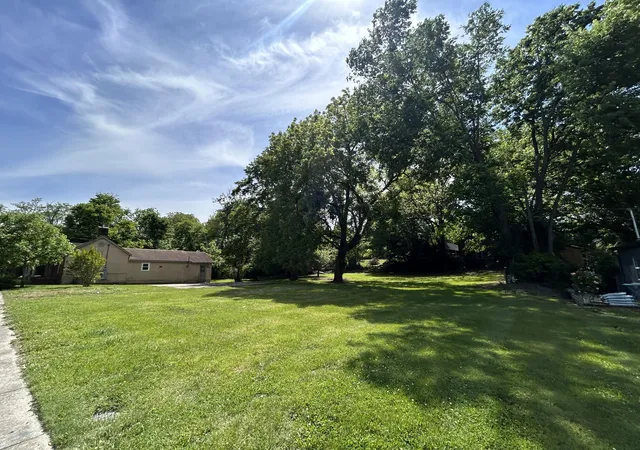 Single family home for sale at 102-106 Admirals Landing, Frankfort, KY 40601 | MLS# 26024546 | Listing updated on 2026-09-07