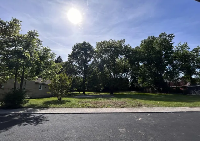 Photo 4 of Single family home for sale at 102-106 Admirals Landing, Frankfort, KY 40601 | MLS# 26024546 | Listing updated on 2026-09-07