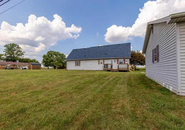 Photo 4 of Single family home for sale at 55 Windy Ln, Lebanon, KY 40033 | MLS# 26024572 | Listing updated on 2026-09-07