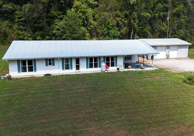 Photo 1 of Single family home for sale at 381 Bullock Cemetery Rd, Somerset, KY 42503 | MLS# 26024541 | Listing updated on 2026-09-07