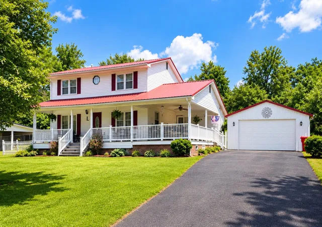 Single family home for sale at 44 Jackson Church Rd, London, KY 40741 | MLS# 26024543