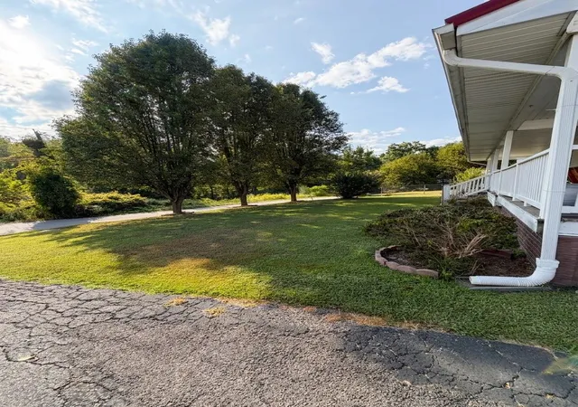 Photo 4 of Single family home for sale at 44 Jackson Church Rd, London, KY 40741 | MLS# 26024543 | Listing updated on 2026-09-08