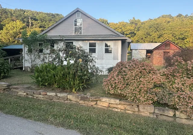 Single family home for sale at 1288 Old Corbin Rd, Corbin, KY 40701 | MLS# 26024714 | Listing updated on 2026-09-09