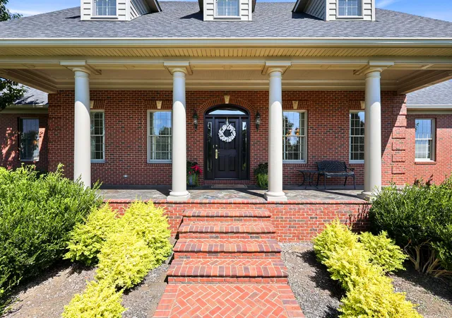 Photo 4 of Single family home for sale at 964 Johnson Rd, Frankfort, KY 40601 | MLS# 26024567 | Listing updated on 2026-09-07