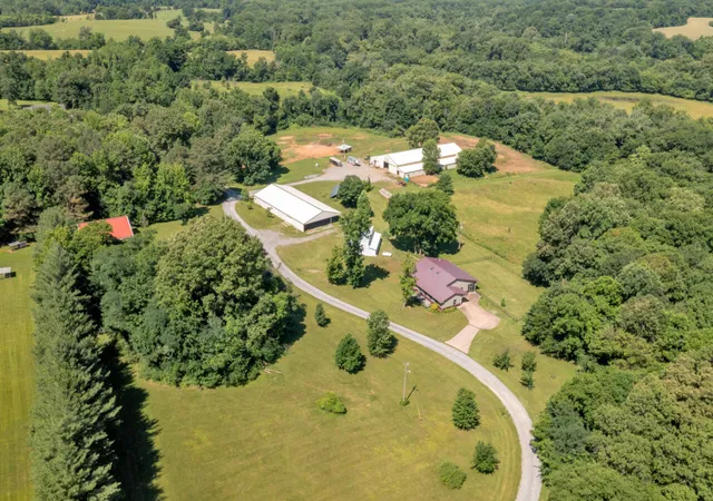 Photo 2 of Single family home for sale at 264 Muddy Frk Ln, Cadiz, KY 42211 | MLS# 26024561 | Listing updated on 2026-09-07