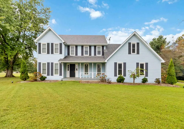 Single family home for sale at 1127 Snow Rd, Russell Springs, KY 42642 | MLS# 26025222