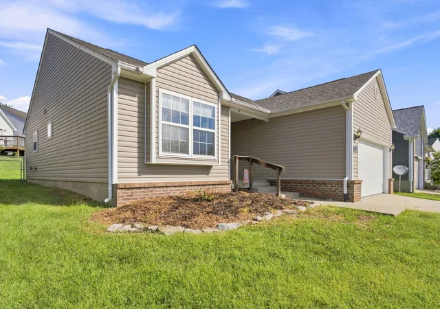 Photo 1 of Sale Pending at 105 Robert M Green Blvd, Frankfort, KY 40601 | MLS# 26024592 | Listing updated on 2026-09-10