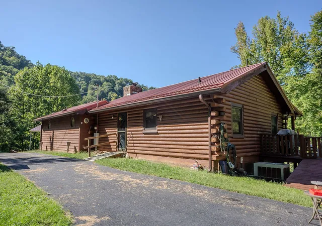 Photo 4 of Single family home for sale at 564 Houston Rd, Booneville, KY 41314 | MLS# 26024608 | Listing updated on 2026-09-08