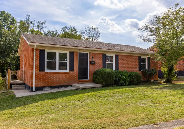 Photo 2 of Single family home for sale at 200 Brooks Rd, Richmond, KY 40475 | MLS# 26024970 | Listing updated on 2026-10-06