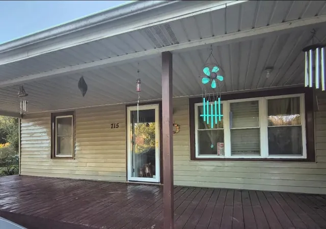Photo 2 of Single family home for sale at 715 Cedar Grv Rd, Burna, KY 42028 | MLS# 26025102 | Listing updated on 2026-10-17