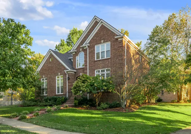 Photo 2 of Single family home for sale at 2180 Mangrove Dr, Lexington, KY 40513 | MLS# 26028680 | Listing updated on 2026-10-16