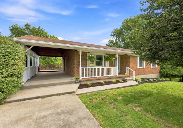 Single family home for sale at 3740 Kentucky 356, Cynthiana, KY 41031 | MLS# 26025017