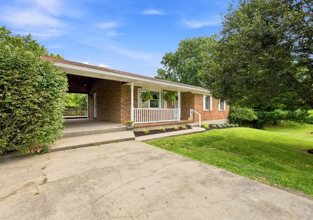 Photo 2 of Single family home for sale at 3740 Kentucky 356, Cynthiana, KY 41031 | MLS# 26025017 | Listing updated on 2026-09-11