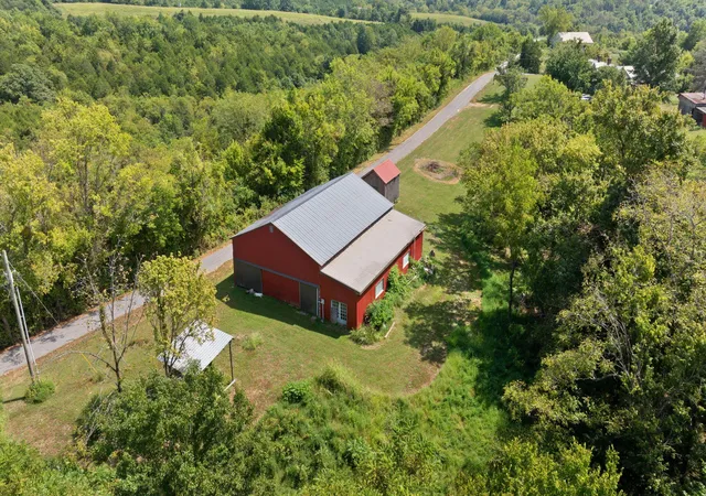 Photo 3 of Single family home for sale at 340 Henry Robinson Rd, Harrodsburg, KY 40330 | MLS# 26024880 | Listing updated on 2026-09-10
