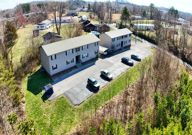 Photo 1 of Multi family home for sale at 448 N Hills Rd, Corbin, KY 40701 | MLS# 26024882 | Listing updated on 2026-09-10