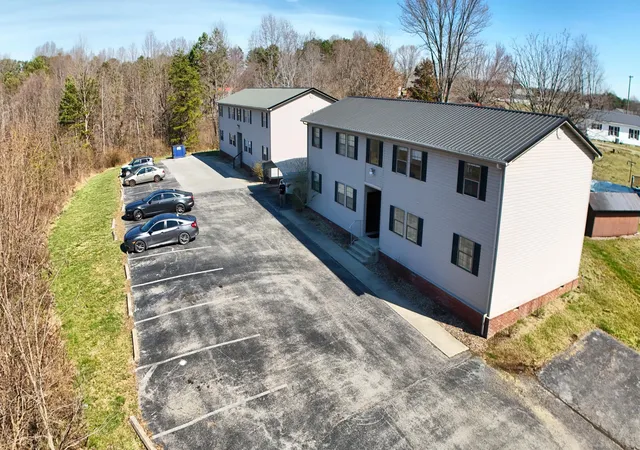 Photo 3 of Multi family home for sale at 448 N Hills Rd, Corbin, KY 40701 | MLS# 26024882 | Listing updated on 2026-09-10