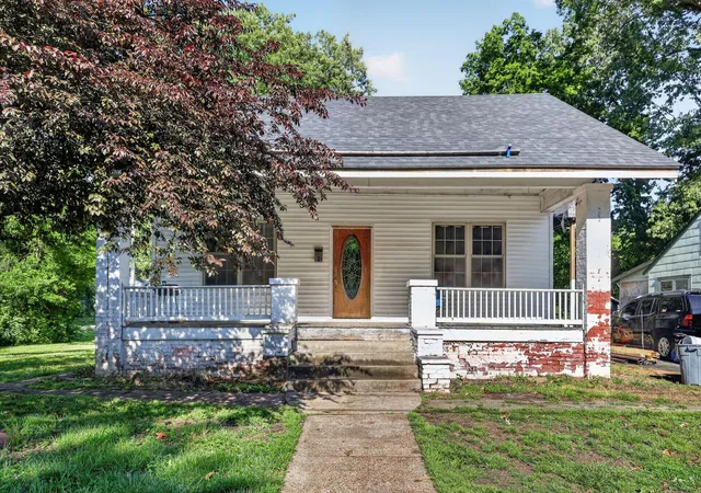 Photo 1 of Single family home for sale at 901 N 23rd Street, Paducah, KY 42001 | MLS# 26024862 | Listing updated on 2026-09-10