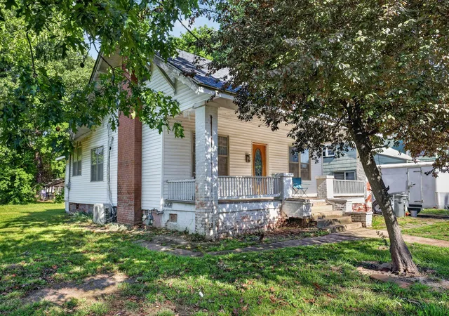 Photo 3 of Single family home for sale at 901 N 23rd Street, Paducah, KY 42001 | MLS# 26024862 | Listing updated on 2026-09-10