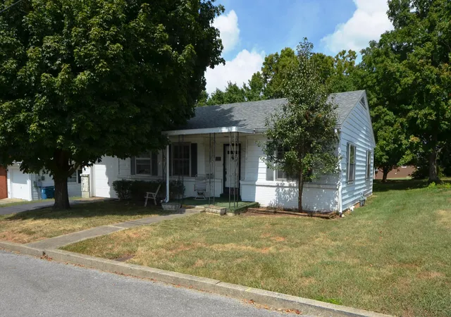 Photo 3 of Sale Pending at 351 Bacon Ct, Harrodsburg, KY 40330 | MLS# 26025108 | Listing updated on 2026-10-18