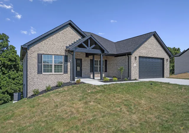 Photo 2 of Single family home for sale at 126 Cabela Dr, Richmond, KY 40475 | MLS# 26024668 | Listing updated on 2026-09-14