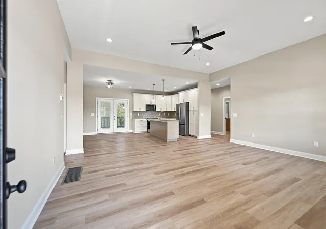 Photo 3 of Single family home for sale at 126 Cabela Dr, Richmond, KY 40475 | MLS# 26024668 | Listing updated on 2026-09-14
