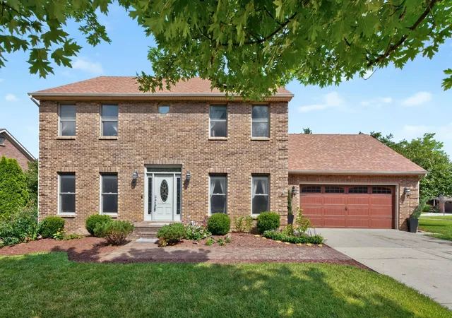 Photo 1 of Sale Pending at 717 Maple Ridge Ln, Lexington, KY 40509 | MLS# 26024657 | Listing updated on 2026-10-14