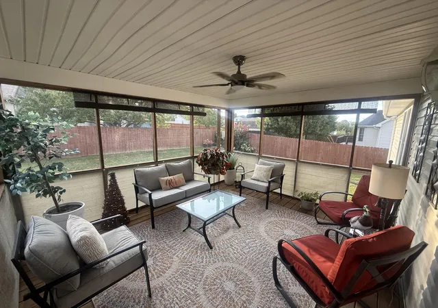 Photo 3 of Sale Pending at 327 Primrose Ln, Winchester, KY 40391 | MLS# 26024780 | Listing updated on 2026-09-23