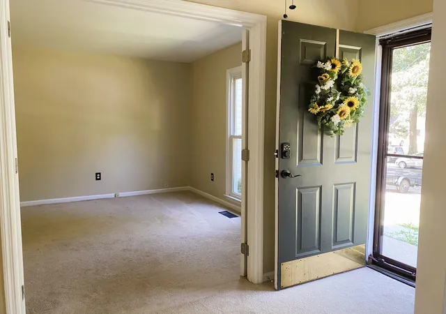Photo 2 of Single family home for sale at 3558 Winthrop Dr, Lexington, KY 40503 | MLS# 26024680 | Listing updated on 2026-09-12