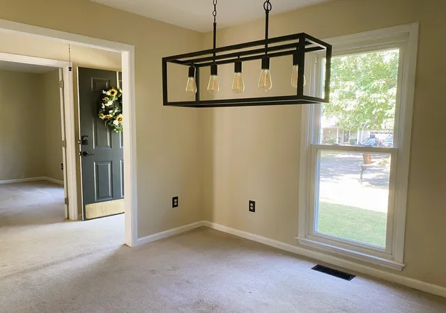 Photo 3 of Single family home for sale at 3558 Winthrop Dr, Lexington, KY 40503 | MLS# 26024680 | Listing updated on 2026-09-12