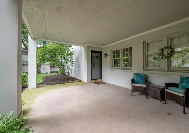 Photo 2 of Condo for sale at 395 Redding Rd #207, Lexington, KY 40517 | MLS# 26025023 | Listing updated on 2026-09-11