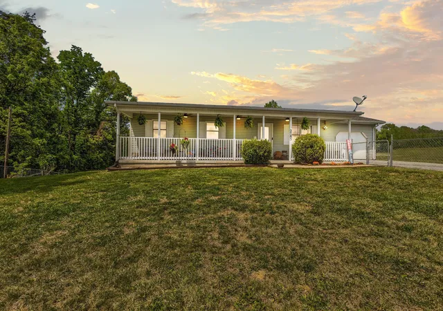 Photo 1 of Single family home for sale at 2785 Betty Gap Ridge Rd, Denniston, KY 40316 | MLS# 26024677 | Listing updated on 2026-09-08