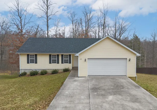 Photo 1 of Single family home for sale at 432 Scarlet Oak Dr, London, KY 40741 | MLS# 26024678 | Listing updated on 2026-09-13