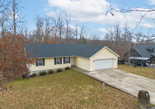 Photo 2 of Single family home for sale at 432 Scarlet Oak Dr, London, KY 40741 | MLS# 26024678 | Listing updated on 2026-09-13