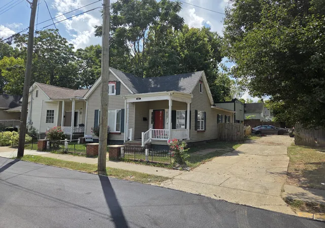 Photo 2 of Single family home for sale at 430 E 4th Street, Lexington, KY 40508 | MLS# 26024695 | Listing updated on 2026-09-08