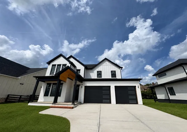 Photo 3 of Single family home for sale at 815 Bellerive Blvd, Nicholasville, KY 40356 | MLS# 26024699 | Listing updated on 2026-10-13