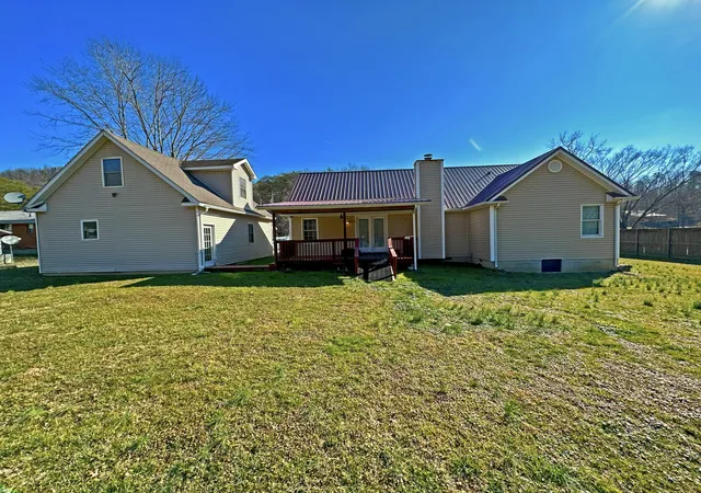 Photo 3 of Single family home for sale at 829 Boone Crk Rd, Stanton, KY 40380 | MLS# 26024713 | Listing updated on 2026-09-09