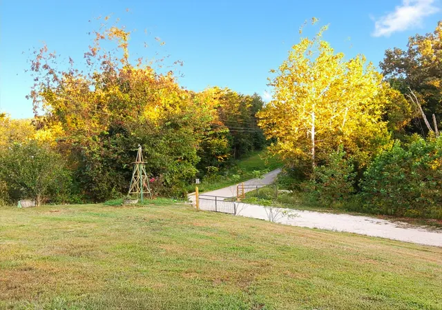 Photo 3 of Sale Pending at 904 Gravel Lick Branch Rd, Waco, KY 40385 | MLS# 26024863 | Listing updated on 2026-10-28