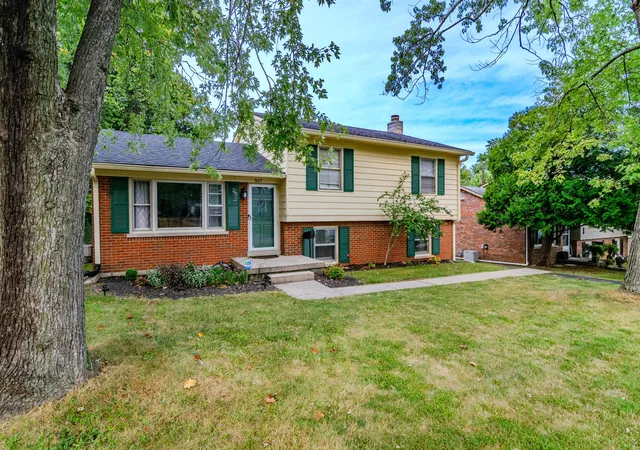 Photo 2 of Single family home for sale at 367 Gawaine Dr, Lexington, KY 40517 | MLS# 26024729 | Listing updated on 2026-09-15