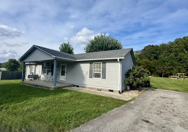 Photo 3 of Sale Pending at 109 Dillon Ct, Berea, KY 40403 | MLS# 26024741 | Listing updated on 2026-09-15