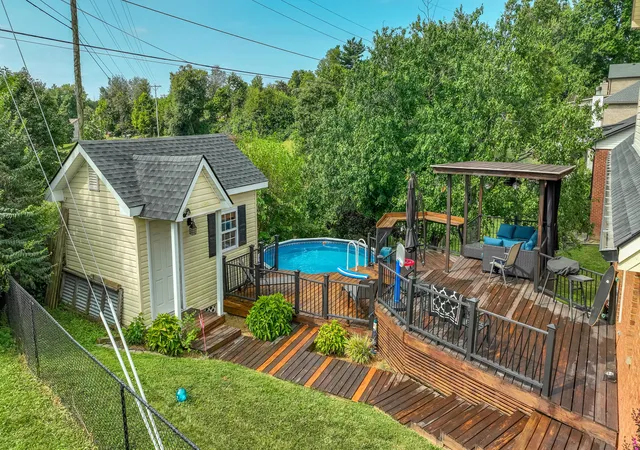 Photo 3 of Sale Pending at 200 Samuel Ross Ct, Richmond, KY 40475 | MLS# 26024731 | Listing updated on 2026-10-01