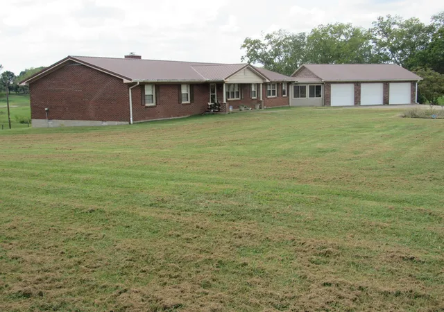 Photo 3 of House for sale at 5960 Van Meter Rd, Winchester, KY 40391 | MLS# 26024725 | Listing updated on 2026-09-12