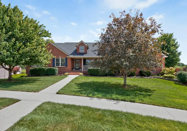 Photo 1 of Single family home for sale at 2051 Moss Crk Ct, Richmond, KY 40475 | MLS# 26024749 | Listing updated on 2026-09-14