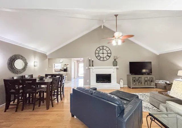 Photo 3 of House for sale at 4280/4282 Forest Cvs, Paducah, KY 42001 | MLS# 26025056 | Listing updated on 2026-09-11