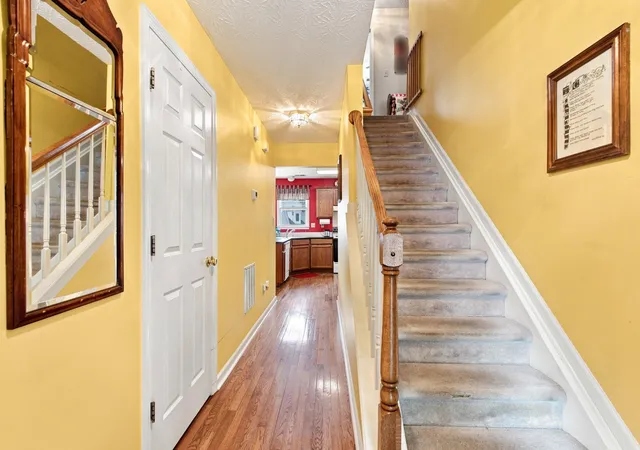Photo 4 of Single family home for sale at 360 Whitfield Dr, Lexington, KY 40515 | MLS# 26024808 | Listing updated on 2026-10-13