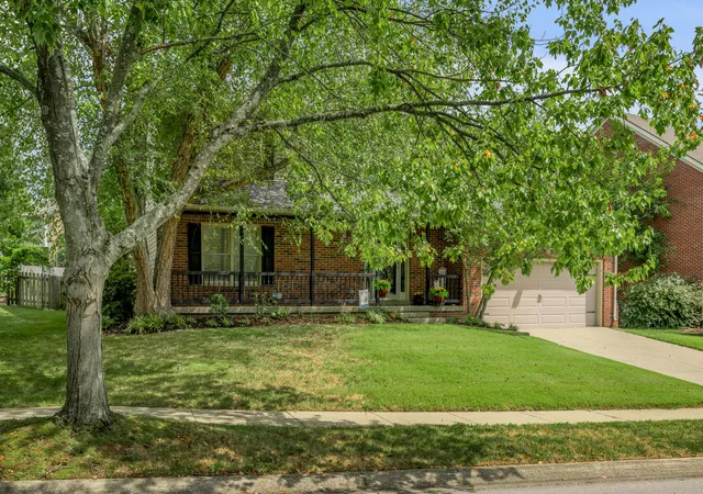 Photo 3 of Single family home for sale at 4560 Clubhouse Dr, Lexington, KY 40514 | MLS# 26024804 | Listing updated on 2026-09-16